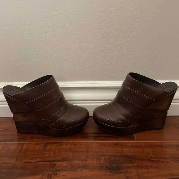 Diane von Furstenberg Wedge Clogs - Picture 4 of 4